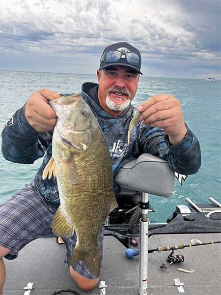 Mike Pierce big smallmouth bass img4057