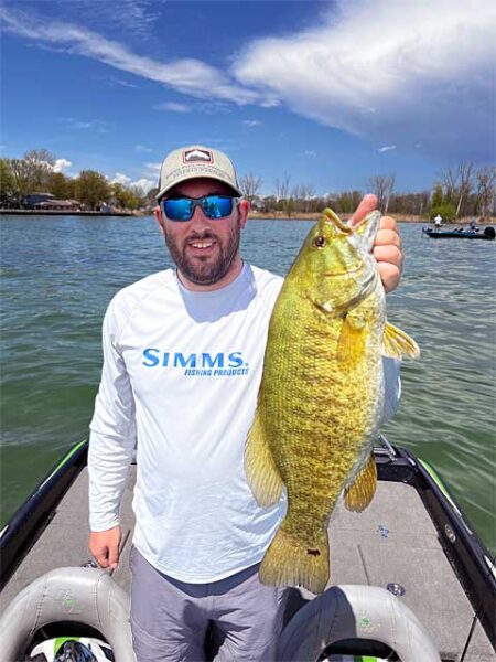 Tyler Smith big smallmouth bass img3825